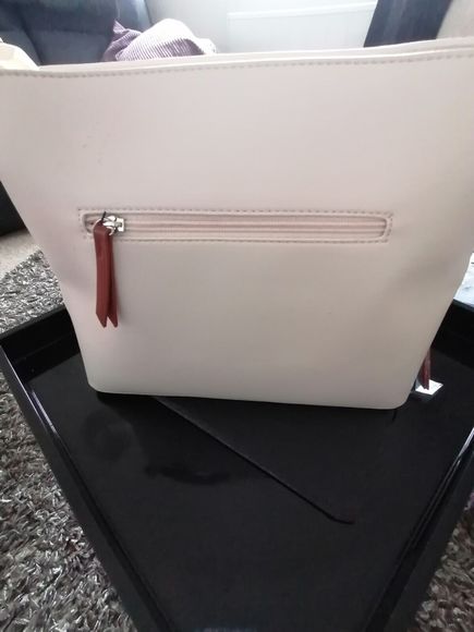 Beverly Hills Handbag New handles strap pockets lightweight tactile very pretty - Picture 6 of 15